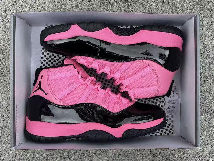 Air Jordan 11 pink black