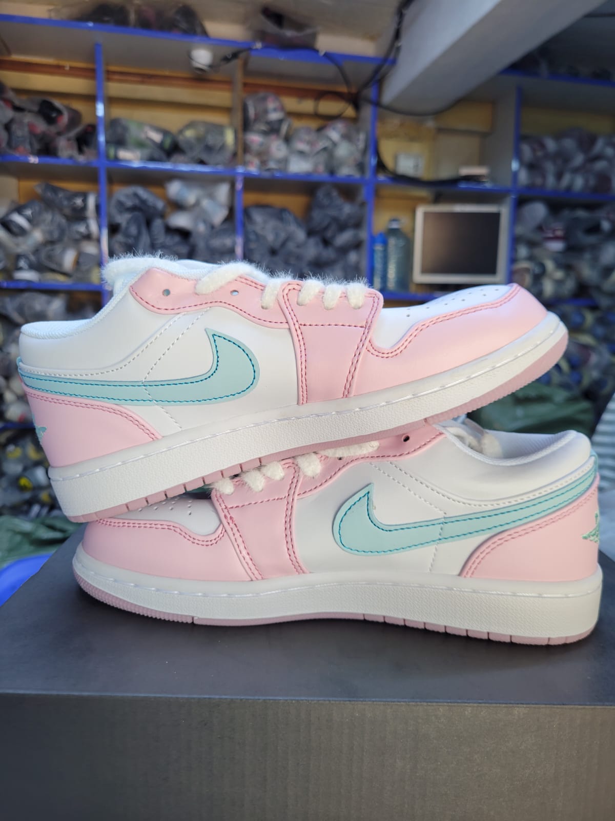 Air Jordan 1 pink