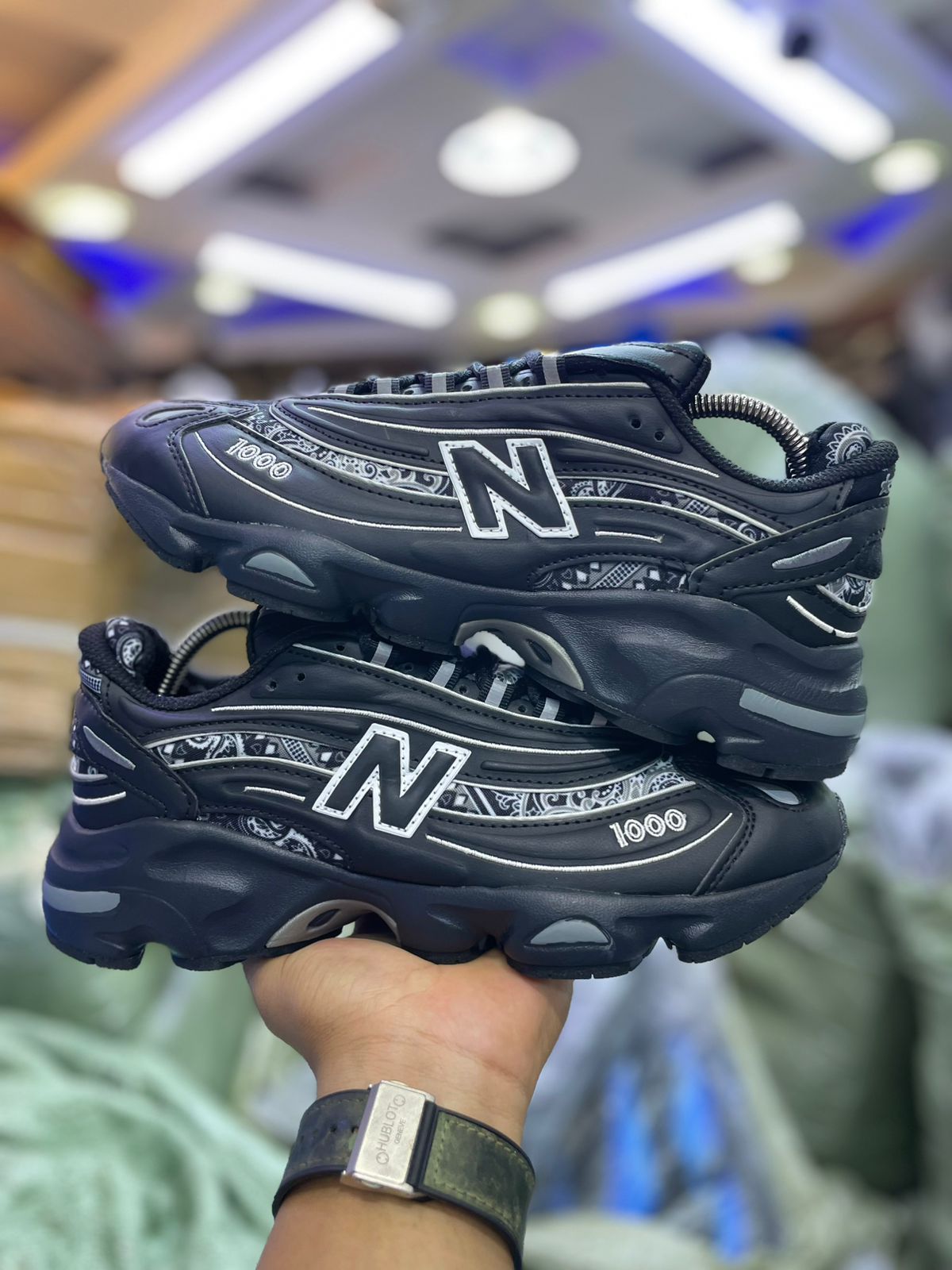 NEW BALANCE 1000