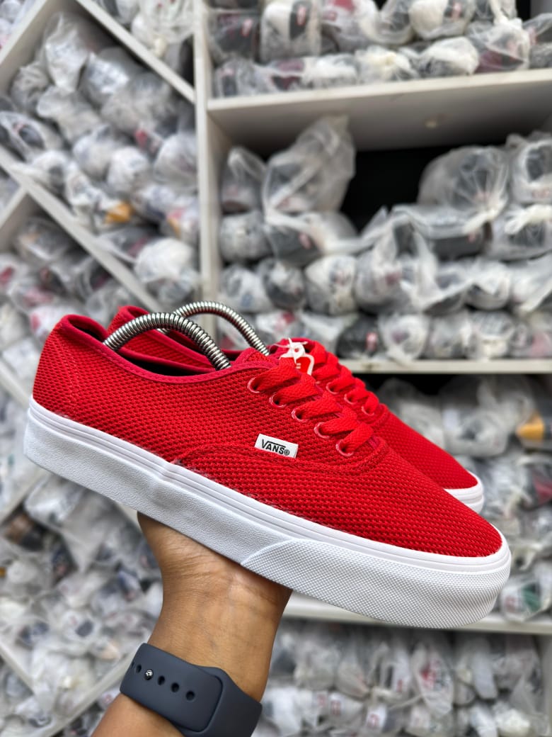Van's off the Walls Red